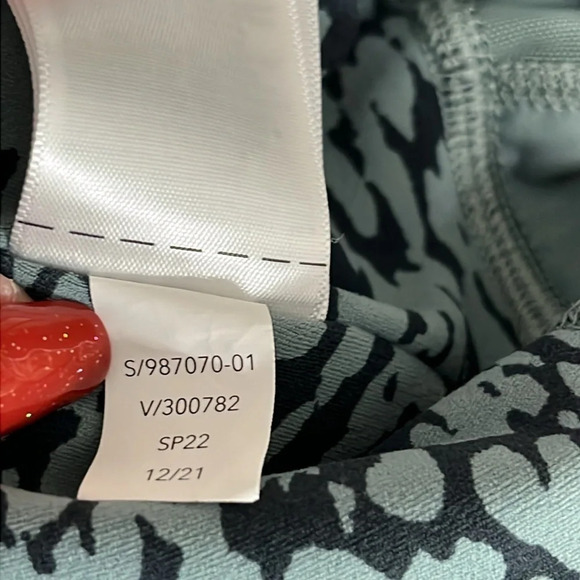 Athleta Salutation Jogger in Ocelot Spot Minimalistic Grey - Size XS - Picture 9 of 9